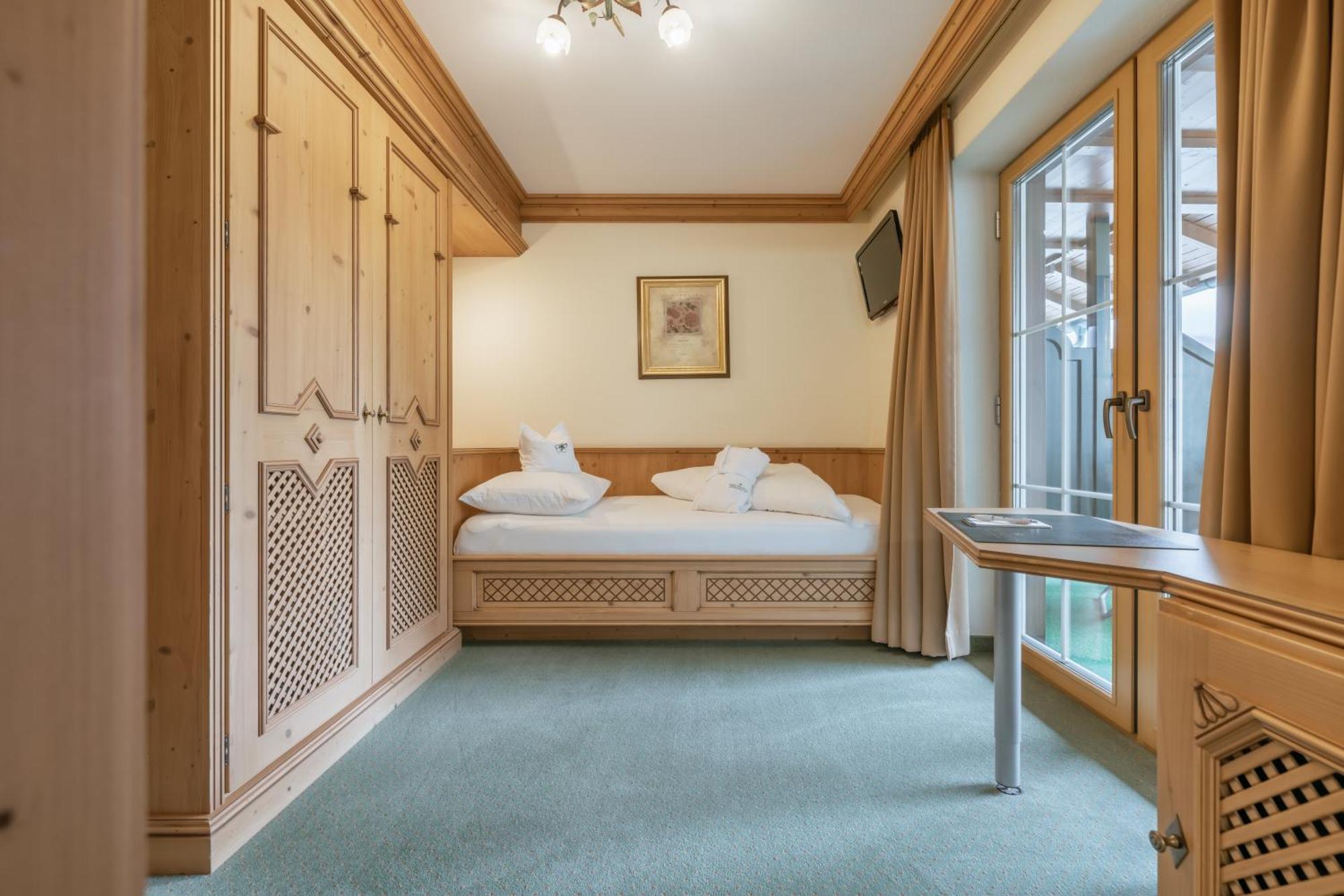 Kerschdorfer - Wohlfuehlhotel Garni - Adults Only Kaltenbach Exterior foto
